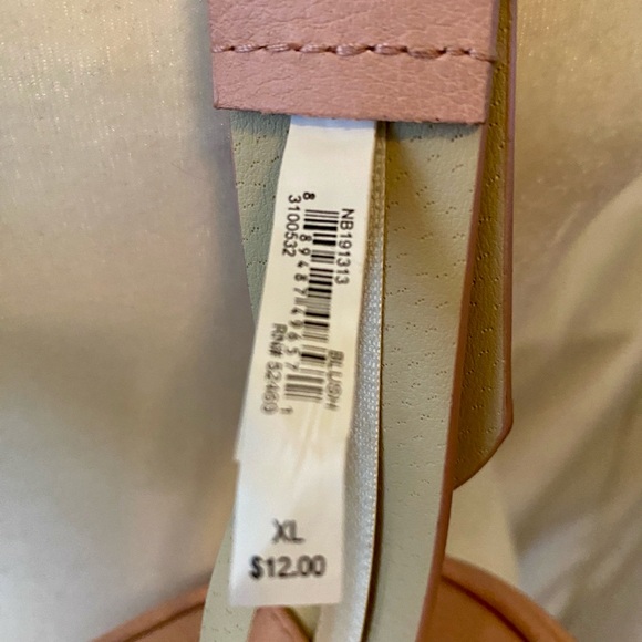 New Crossbody or Belted Pink Quilted Purse Full Zip Closure & Adjustable Strap - Picture 3 of 4